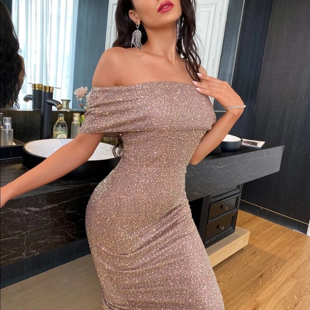 Navy blue sequins off shoulder fitted midi dress - Picture 5 of 16